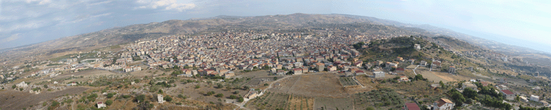 La citt� di Favara vista dall'acropoli di Caltafaraci